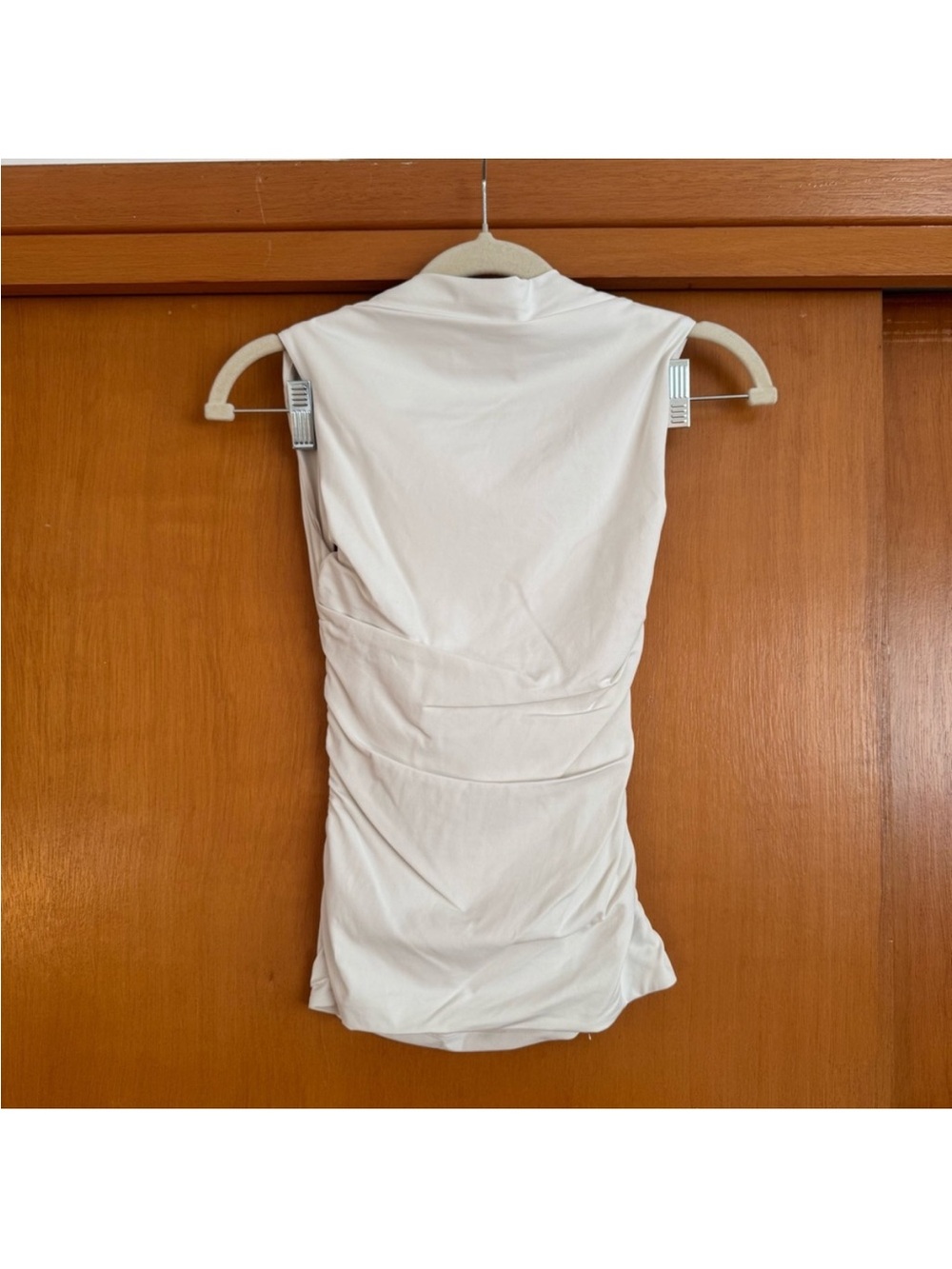 Aritzia Contour Flourish White Tank Top, new without tags - Picture 5 of 8